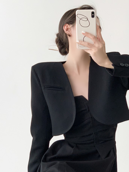 Lucya Clean Cut Fake Pocket Cropped Blazer-The Black Bow-