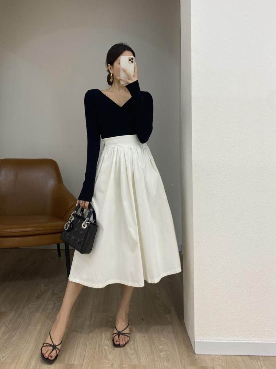 Christina Top V Neck Off Shoulder Top (Short & Long Sleeve)-The Black Bow-