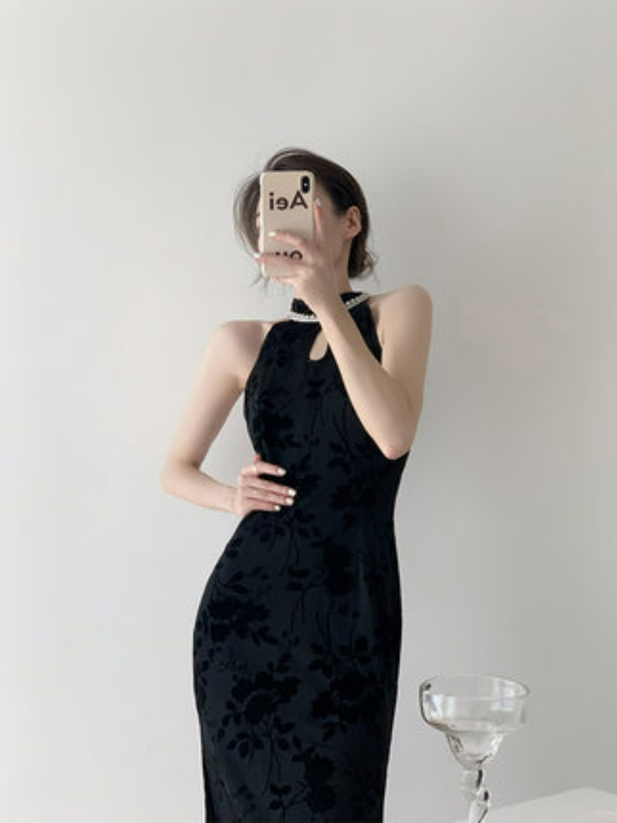 Meng Lu Pearl Embellished Jacquard Cheongsam-The Black Bow-