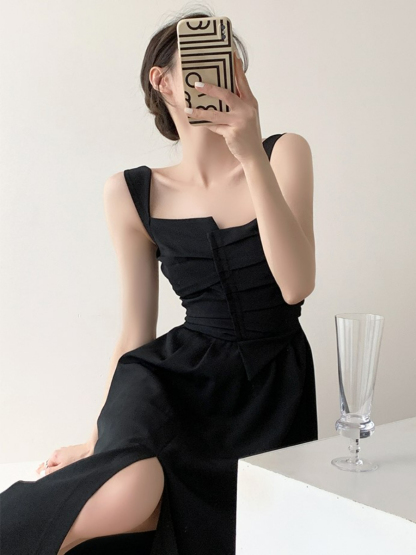 Nyla Queen Anne Neckline Midi Dress-The Black Bow-