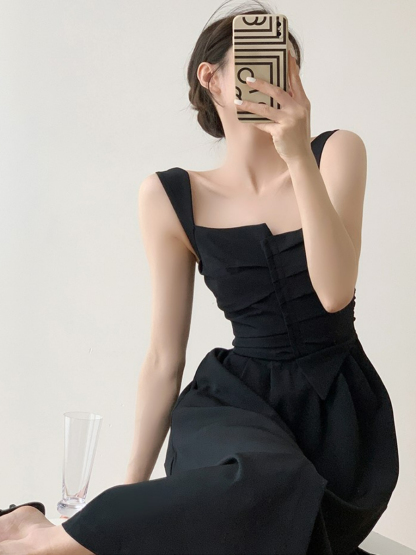 Nyla Queen Anne Neckline Midi Dress-The Black Bow-
