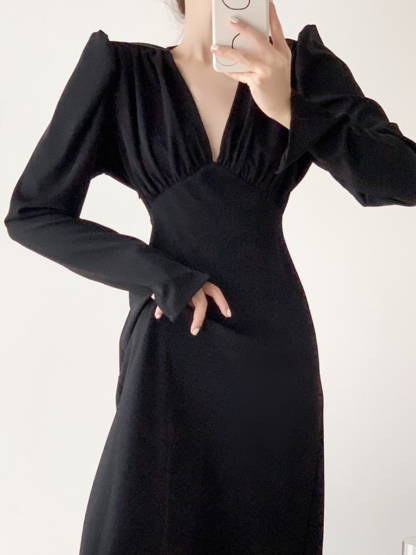 Uriella Deep-V Vintage Puff Sleeves Dress-The Black Bow-