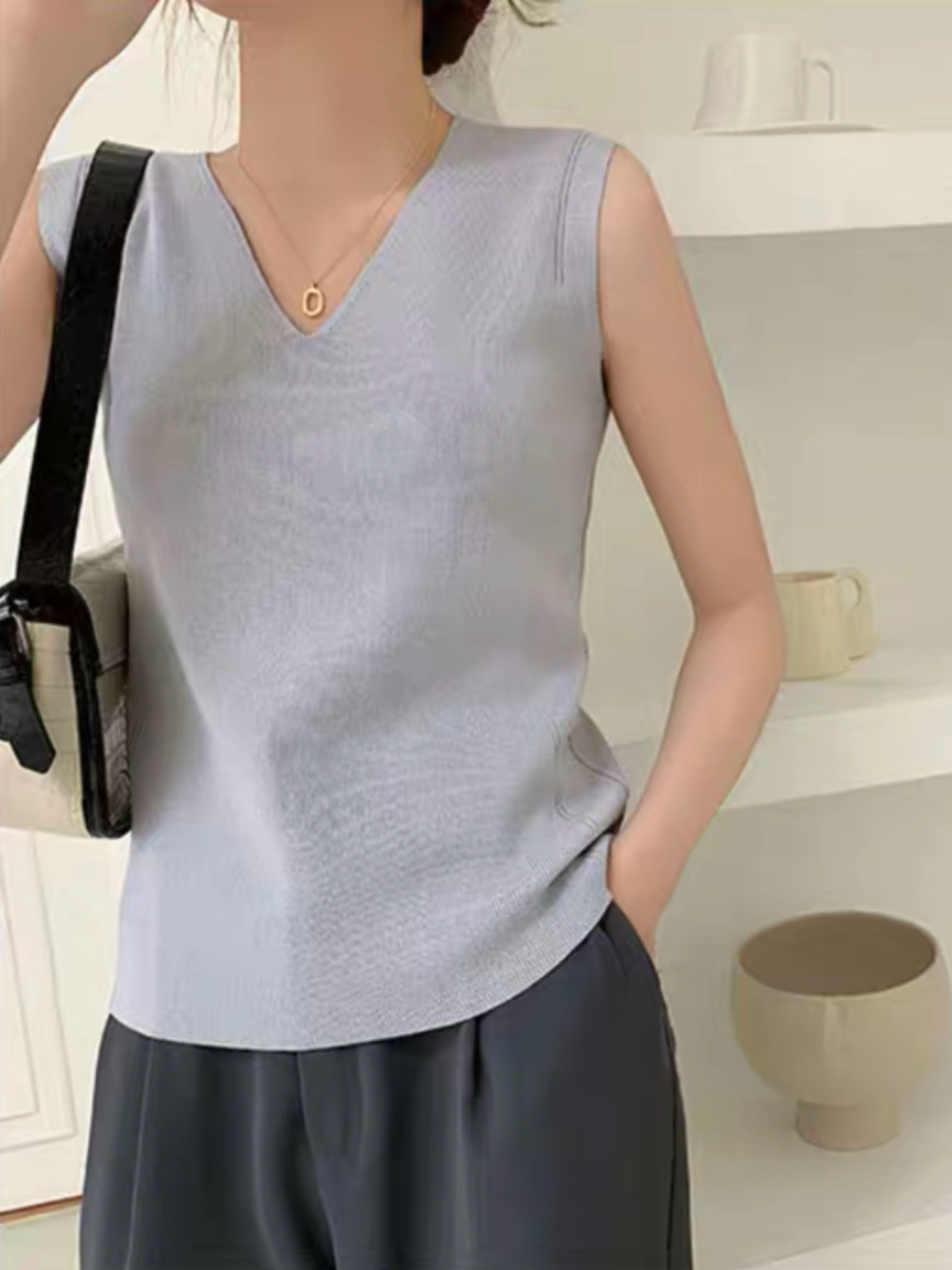 Olivia Sleeveless Knit Top-The Black Bow-