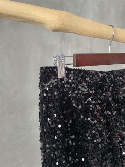 Kinlay Feather Trimmed Sequin Skirt (Disocunted-S size)-The Black Bow-