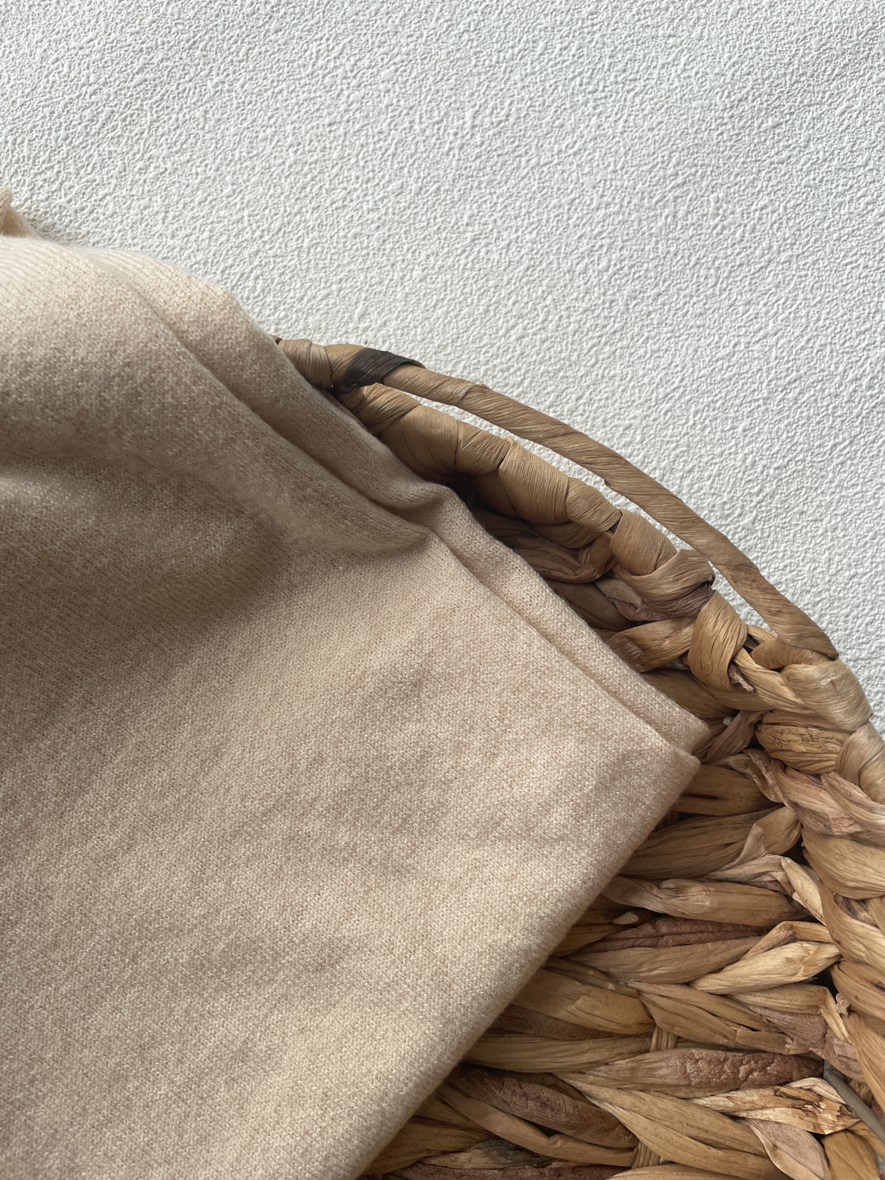 Milo Shawl (DisocuntedFree size) The Black Bow