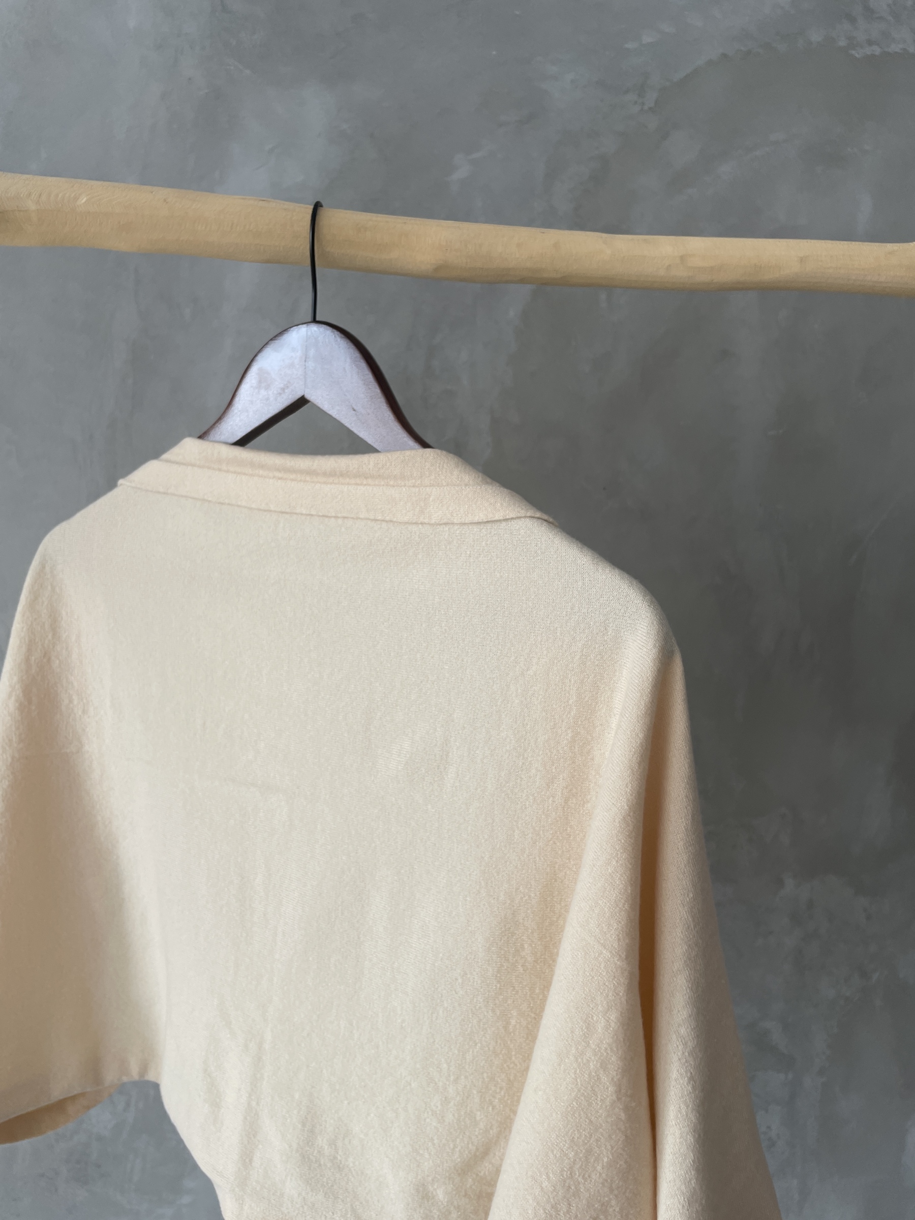 Milo Shawl (DisocuntedFree size) The Black Bow