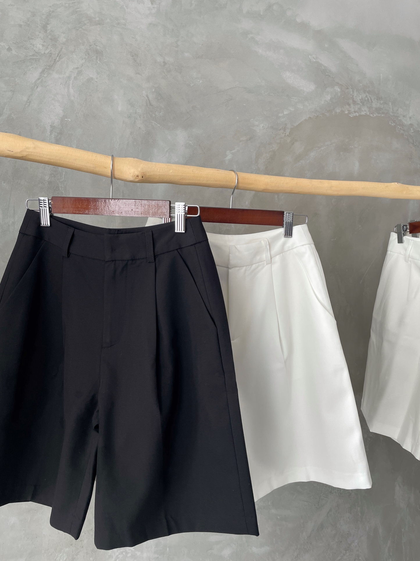 Norma Bermuda Shorts (Discounted-S, M, L size)-The Black Bow-