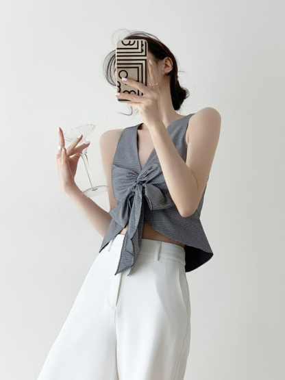 Braelyn V-Neck Tie Up Checked Top-The Black Bow-