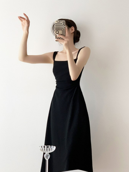 Nashla Square Neck Fit & Flare Dress -The Black Bow-