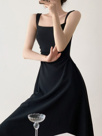 Nashla Square Neck Fit & Flare Dress -The Black Bow-