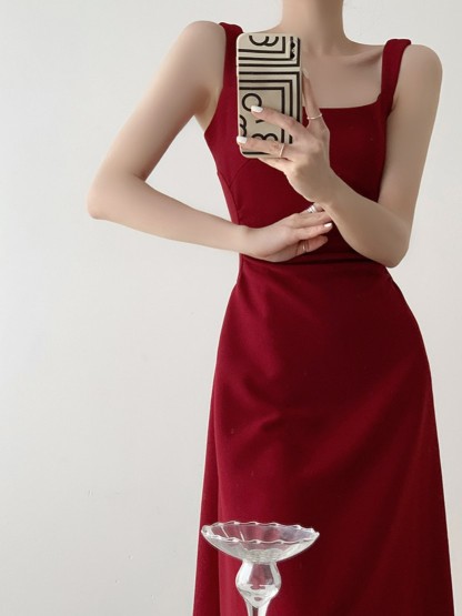 Nashla Square Neck Fit & Flare Dress -The Black Bow-