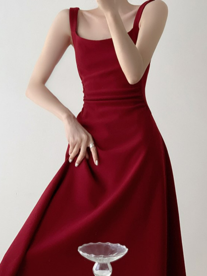 Nashla Square Neck Fit & Flare Dress -The Black Bow-
