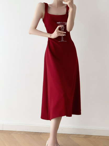 Nashla Square Neck Fit & Flare Dress -The Black Bow-