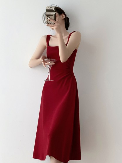 Nashla Square Neck Fit & Flare Dress -The Black Bow-