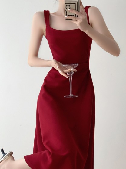 Nashla Square Neck Fit & Flare Dress -The Black Bow-
