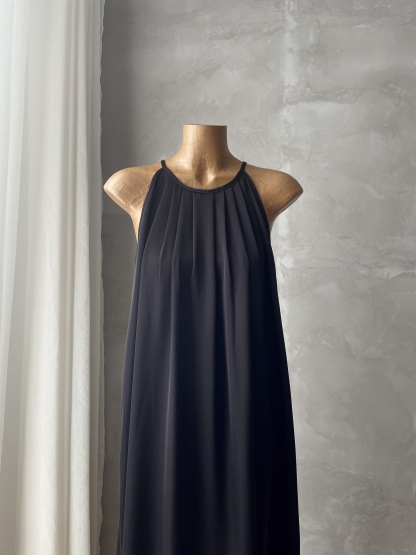 Gervaise Halter Neck Pleated Maxi Dress (Discounted-Free Size)-The Black Bow-