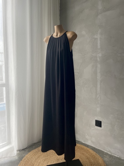 Gervaise Halter Neck Pleated Maxi Dress (Discounted-Free Size)-The Black Bow-