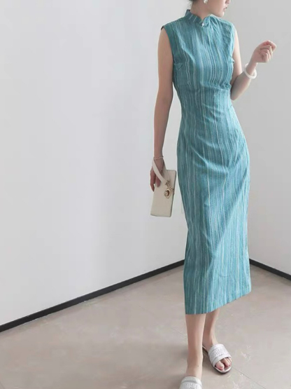 Yi Ning Cap Sleeve Side Slit Pencil Cheongsam-The Black Bow-