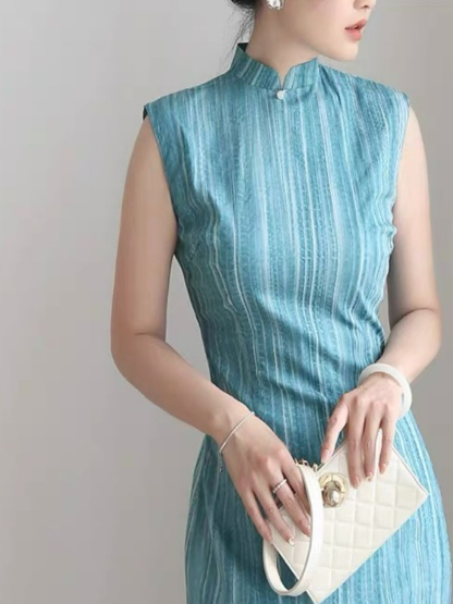Yi Ning Cap Sleeve Side Slit Pencil Cheongsam-The Black Bow-