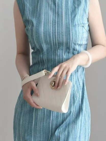 Yi Ning Cap Sleeve Side Slit Pencil Cheongsam-The Black Bow-