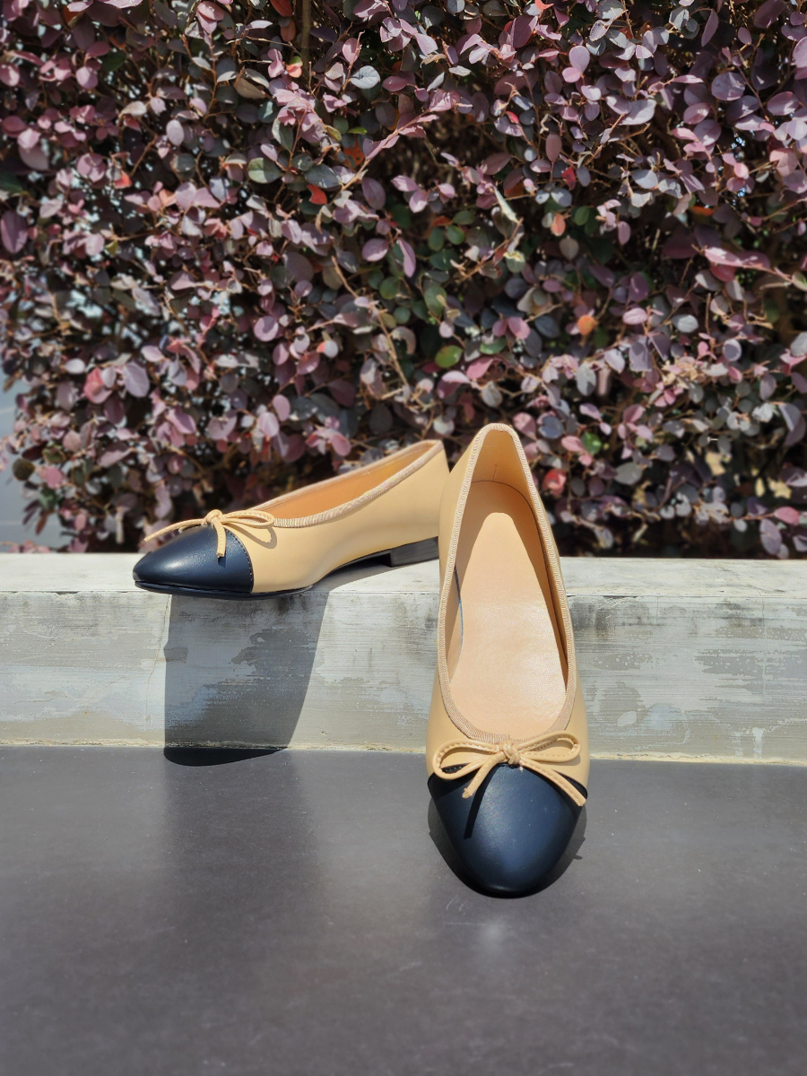 Le Classic Ballerina-The Black Bow-