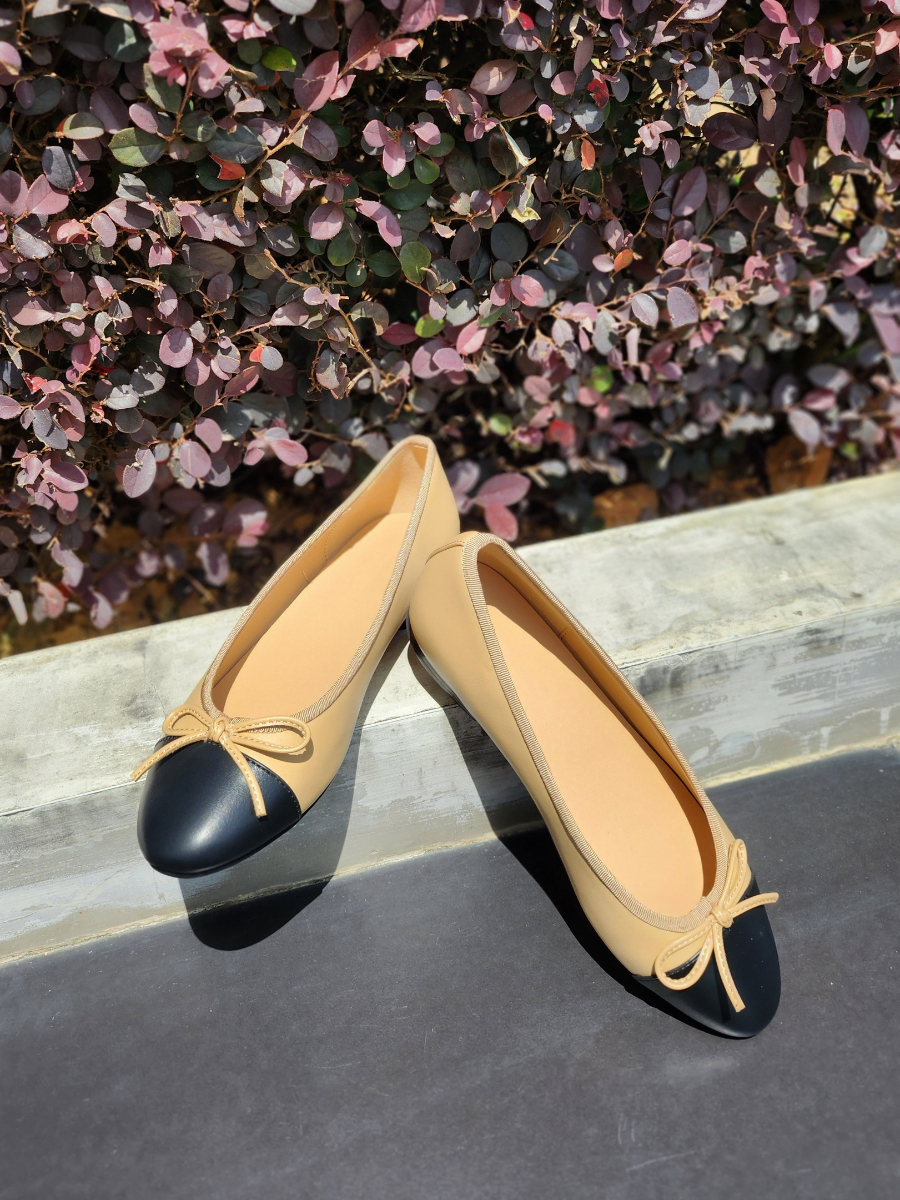 Le Classic Ballerina-The Black Bow-