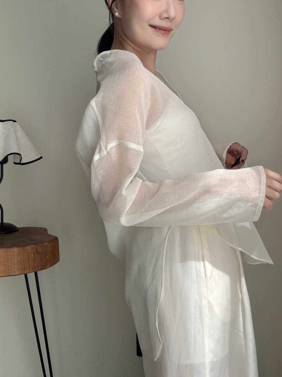 Viori Sheer Linen Top-The Black Bow-