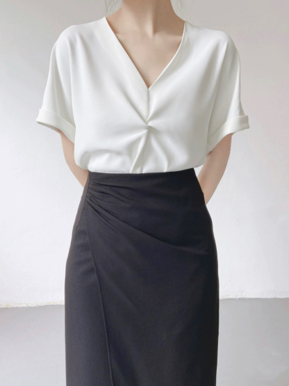 Victoria Front Knot Wide Sleeve Top-The Black Bow-