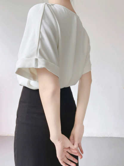 Victoria Front Knot Wide Sleeve Top-The Black Bow-