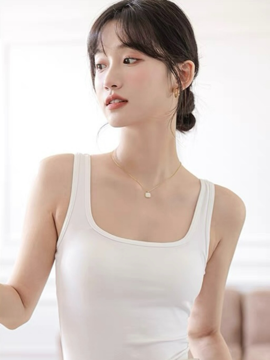 Estra Square Neck Padded Singlet-The Black Bow-