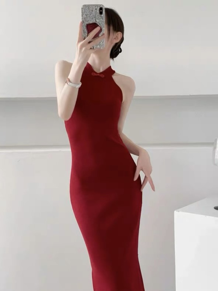 Pei Ci Pan Kou Halter Neck Knit Dress -The Black Bow-