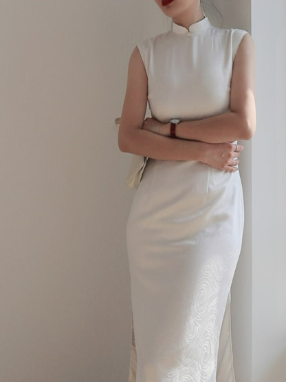 Xin Ye Sleeveless Mandarin Collar Cheongsam-The Black Bow-