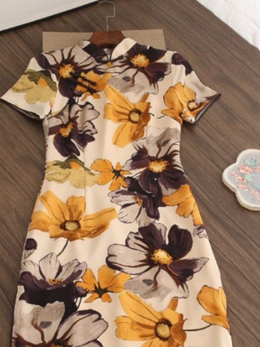 Xi Ping Floral Cheongsam