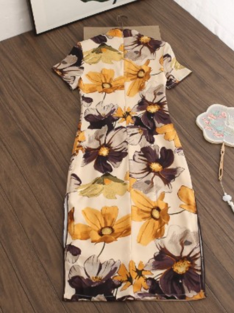 Xi Ping Floral Cheongsam