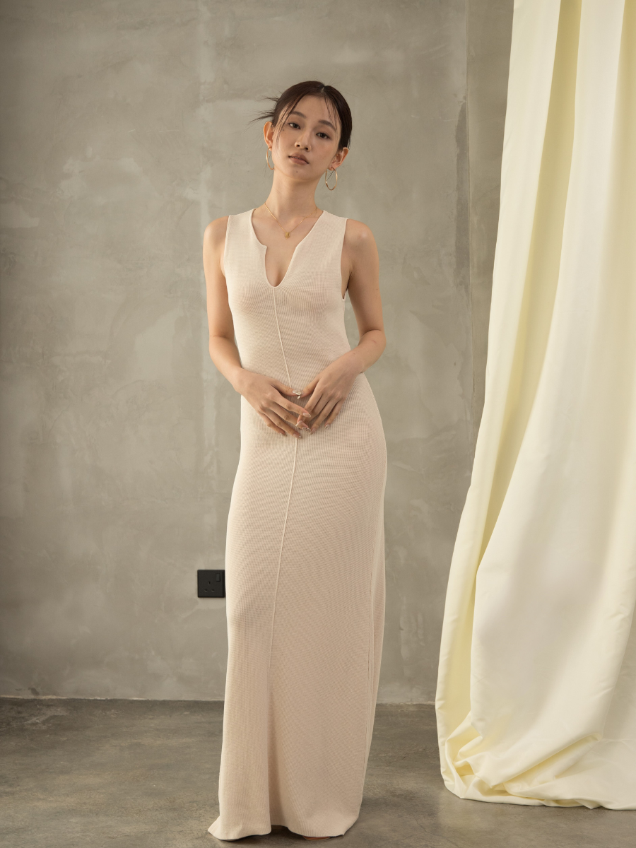 Gaspard V-Neck Maxi Dress (Discounted-Free Size)-The Black Bow-