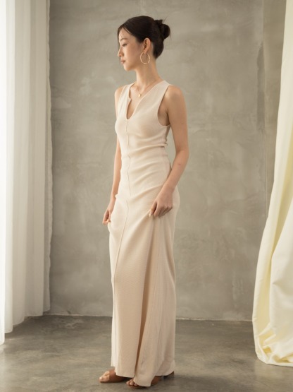 Gaspard V-Neck Maxi Dress (Discounted-Free Size)-The Black Bow-