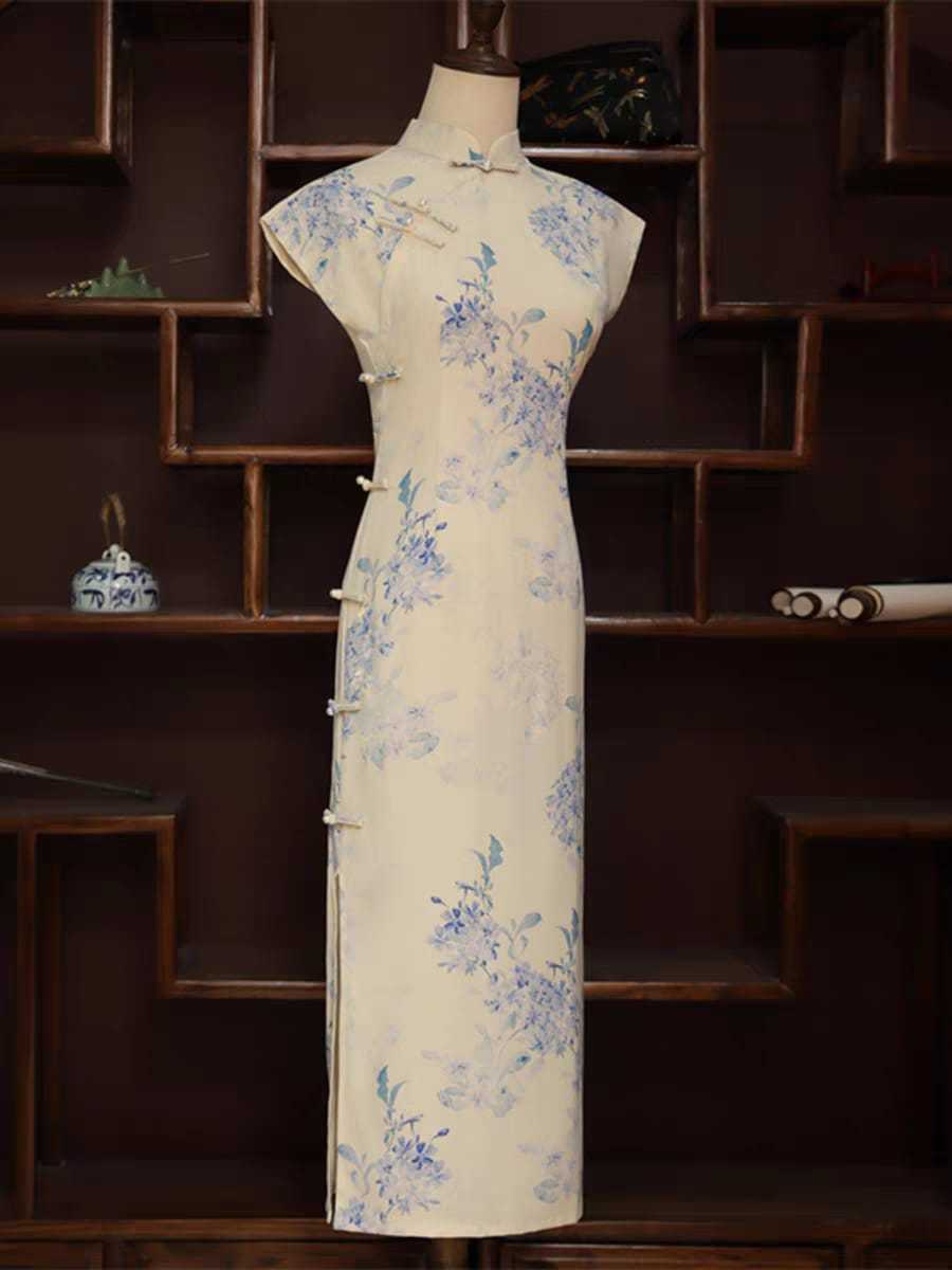 Yan Yin Full Placket Blue Floral Cheongsam-The Black Bow-