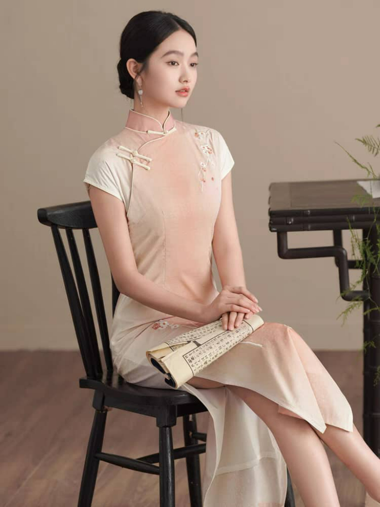 Ya Fen Cap Sleeve Cheongsam-The Black Bow-