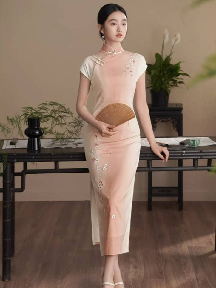 Ya Fen Cap Sleeve Cheongsam-The Black Bow-