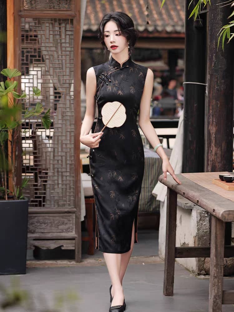 Ya Zhu Bamboo Jacquard Cheongsam-The Black Bow-