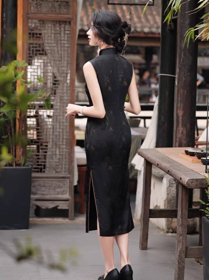 Ya Zhu Bamboo Jacquard Cheongsam-The Black Bow-