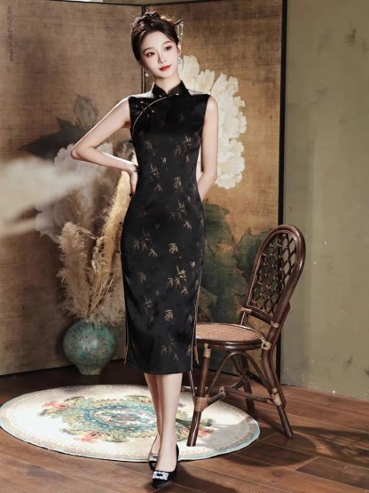 Ya Zhu Bamboo Jacquard Cheongsam-The Black Bow-