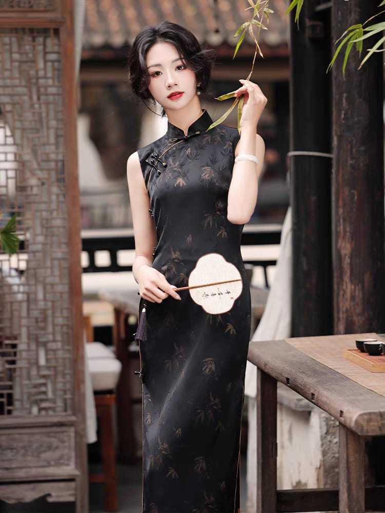 Ya Zhu Bamboo Jacquard Cheongsam-The Black Bow-