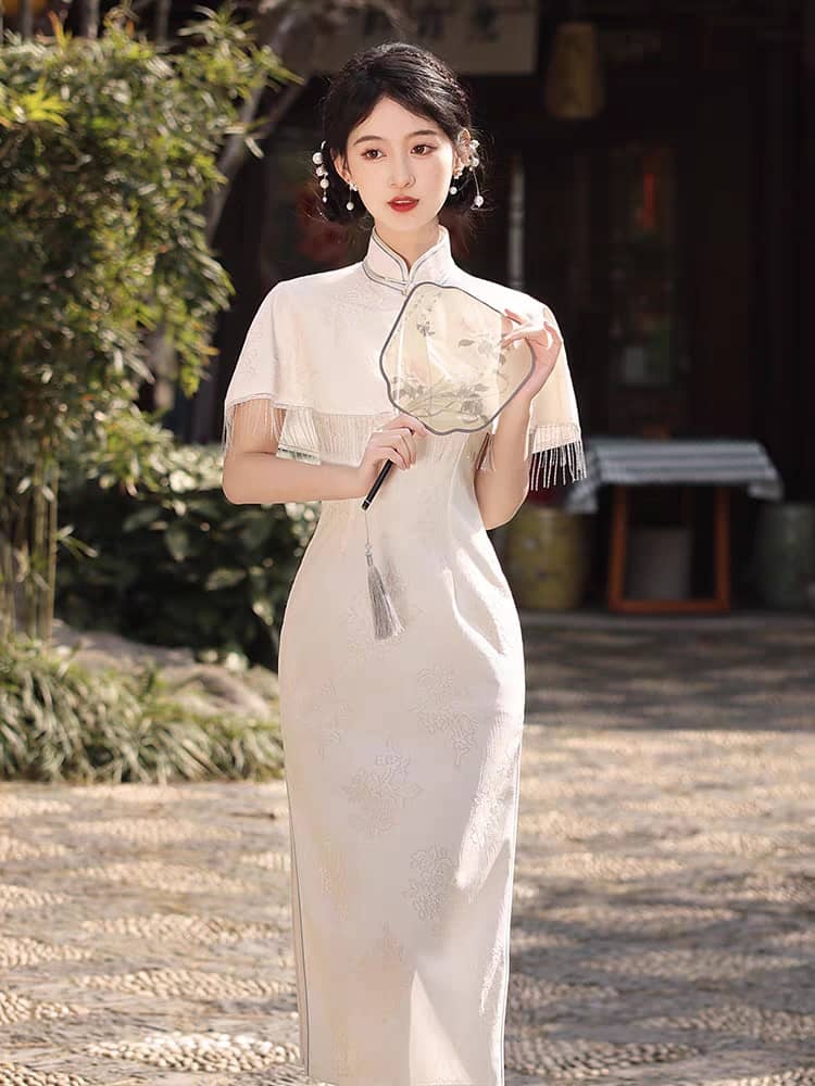 Ya Bing Lacey Cheongsam with Cape-The Black Bow-