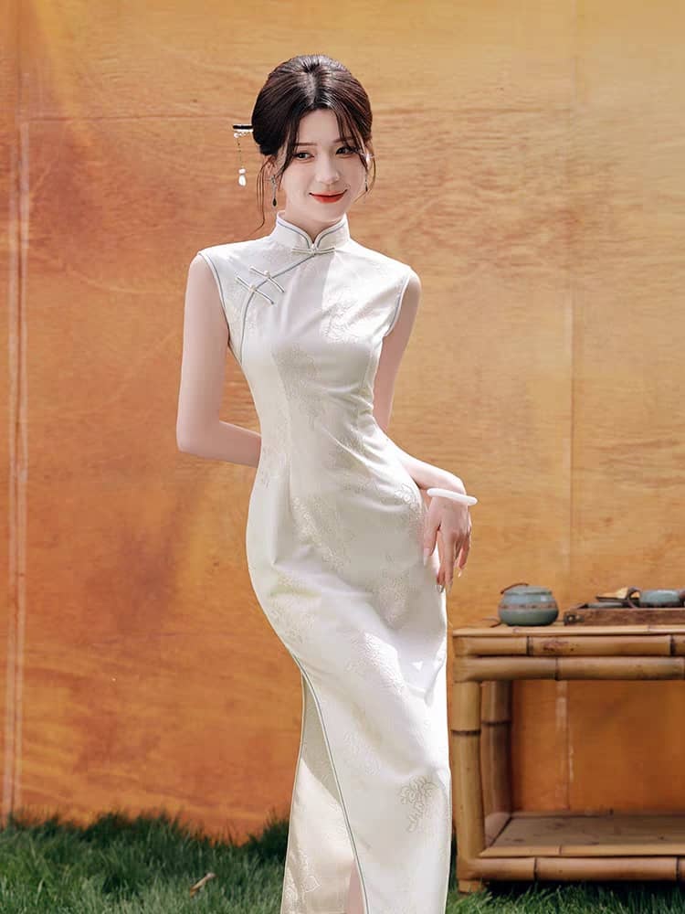 Ya Bing Lacey Cheongsam with Cape-The Black Bow-