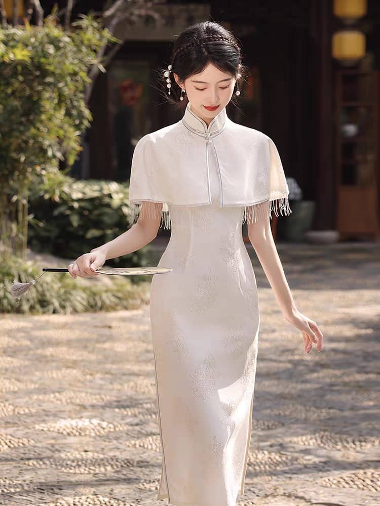 Ya Bing Lacey Cheongsam with Cape-The Black Bow-