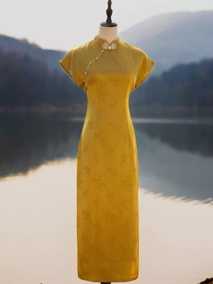 Yun Chou Botanical Jacquard Cap Sleeve Cheongsam