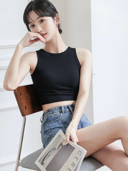 Xandy Halter Neck Cropped Padded Singlet-The Black Bow-