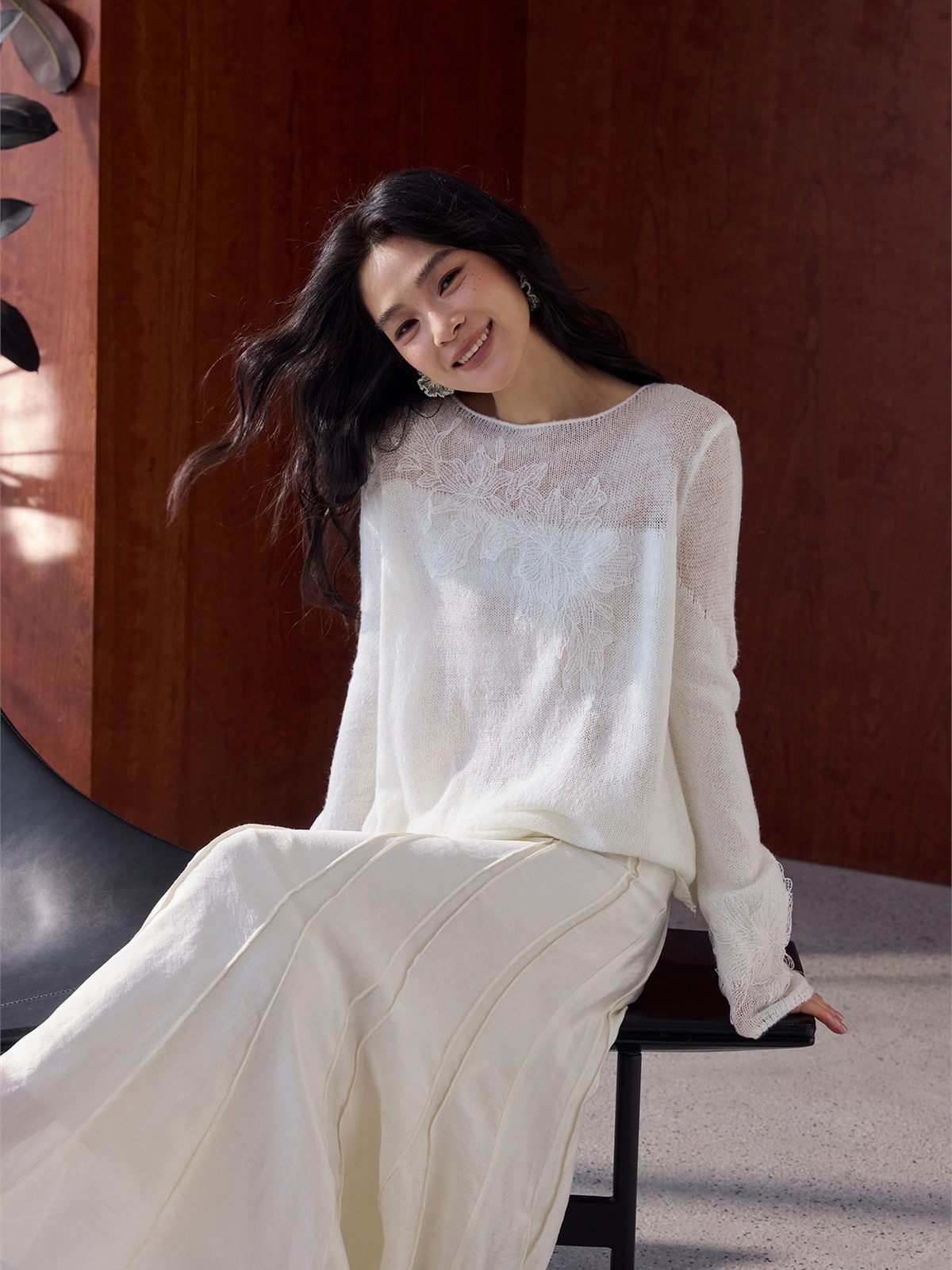 Hera Graceful Floral Sheer-Knit Long-Sleeve Top