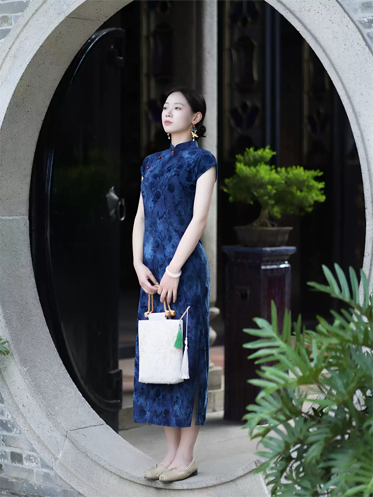 Yun Den Floral Jacquard Cap Sleeve Cheongsam